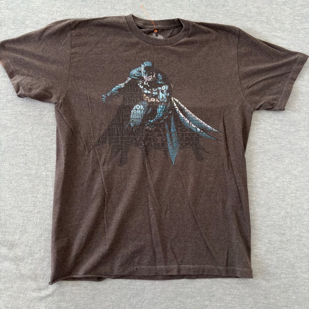 Batman DC Comics Heather Brown Typographic Graphic T-Shirt Mens Medium
